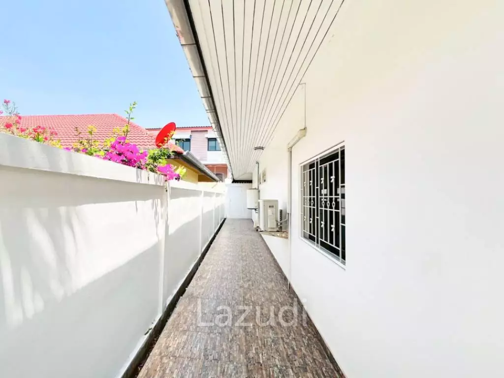 3 bed 3 bath pool villa in Nong Khae Hua Hin