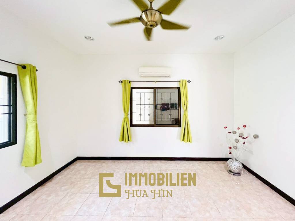 Proche de la ville / piscine privée / 3 chambres + 3 salles de bain