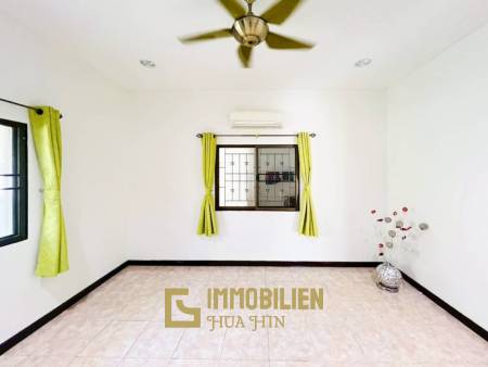 Proche de la ville / piscine privée / 3 chambres + 3 salles de bain