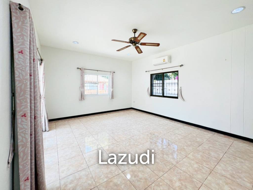 3 bed 3 bath pool villa in Nong Khae Hua Hin