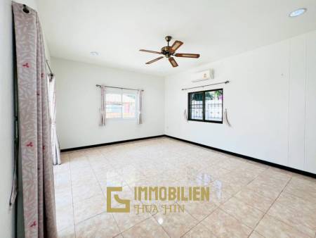 Proche de la ville / piscine privée / 3 chambres + 3 salles de bain