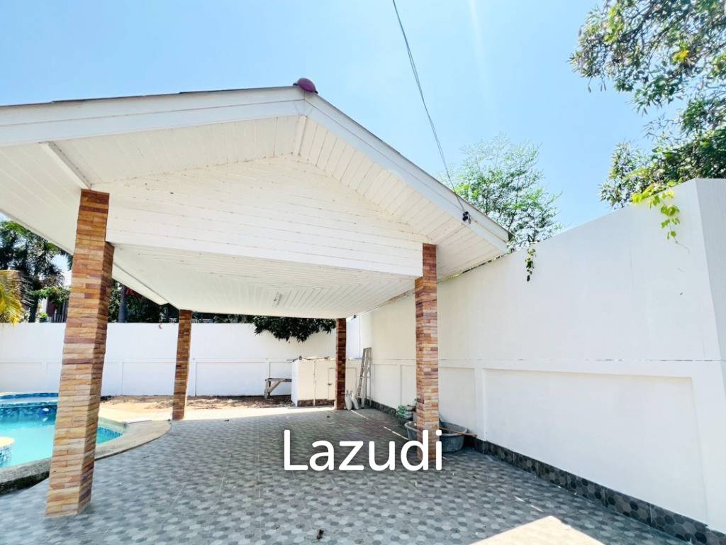 3 bed 3 bath pool villa in Nong Khae Hua Hin