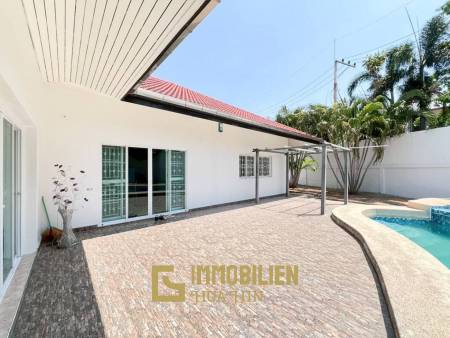 Proche de la ville / piscine privée / 3 chambres + 3 salles de bain