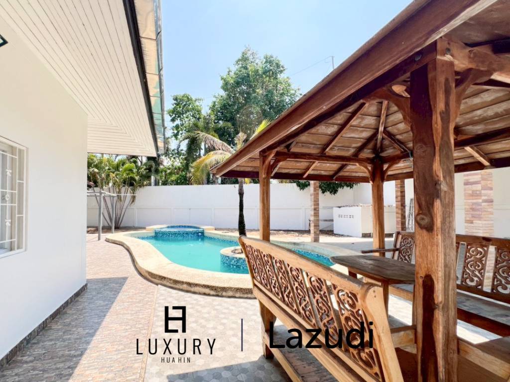 Stadtnah / privater Pool / 3 Schlafzimmer + 3 Bäder