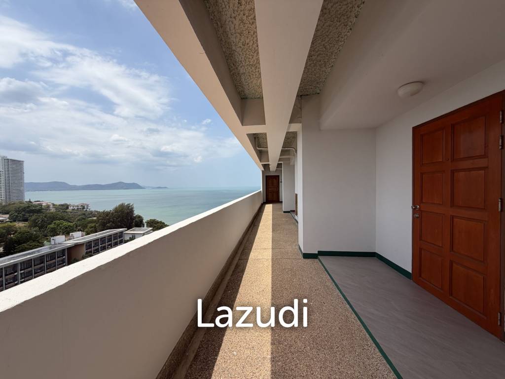 Newly Renovated 2-Bedroom Grandview Jomtien