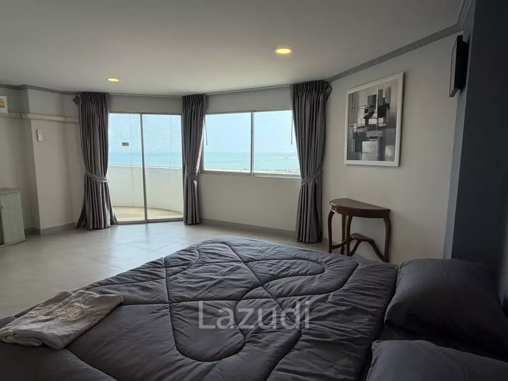 Newly Renovated 2-Bedroom Grandview Jomtien