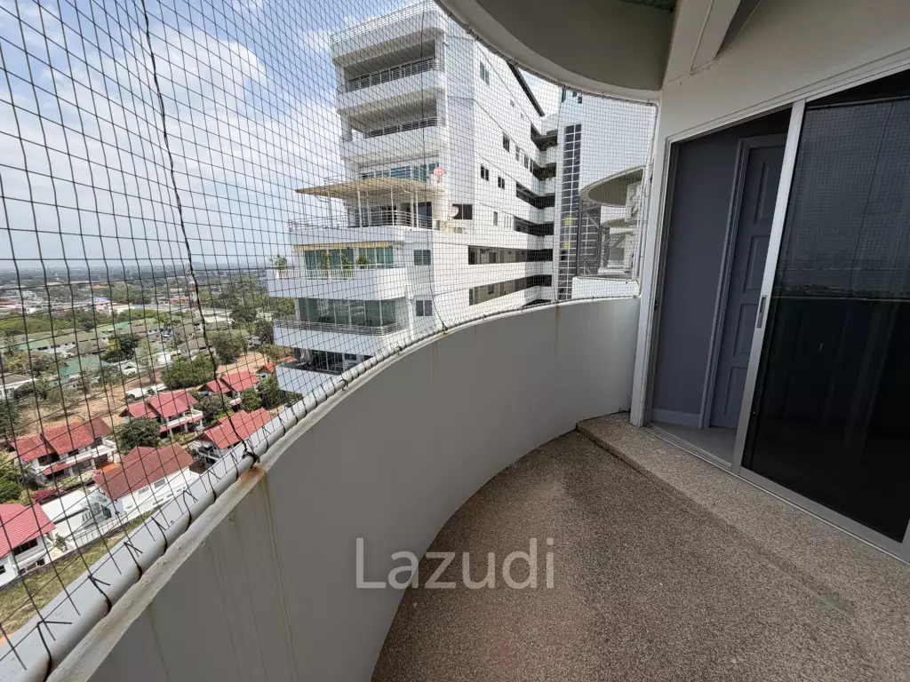 Newly Renovated 2-Bedroom Grandview Jomtien