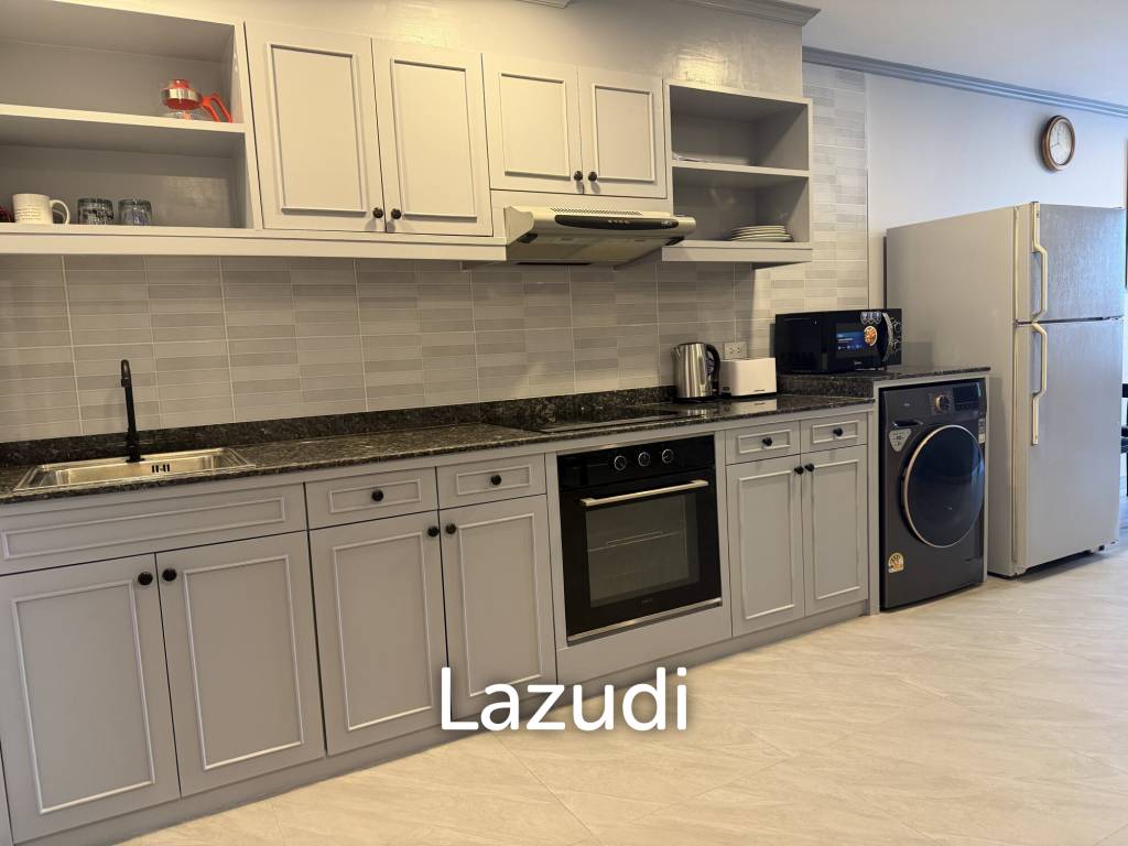Newly Renovated 2-Bedroom Grandview Jomtien