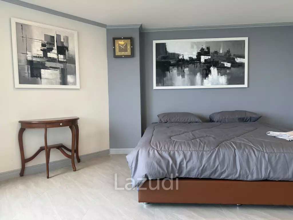Newly Renovated 2-Bedroom Grandview Jomtien
