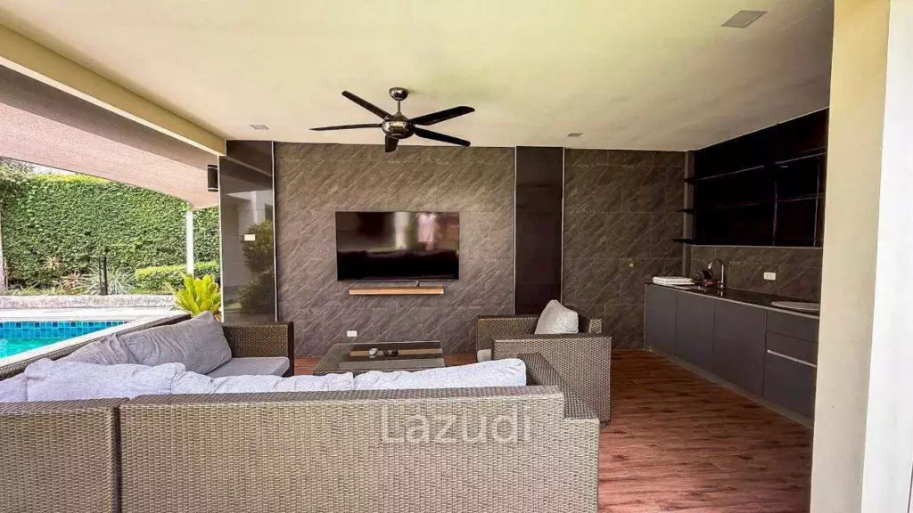 Large 5-Bedroom House for Rent Greenfield Villa