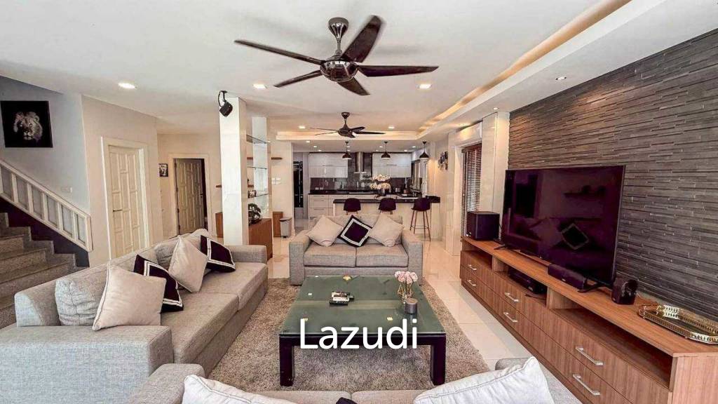 Large 5-Bedroom House for Rent Greenfield Villa