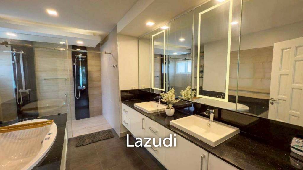 Large 5-Bedroom House for Rent Greenfield Villa