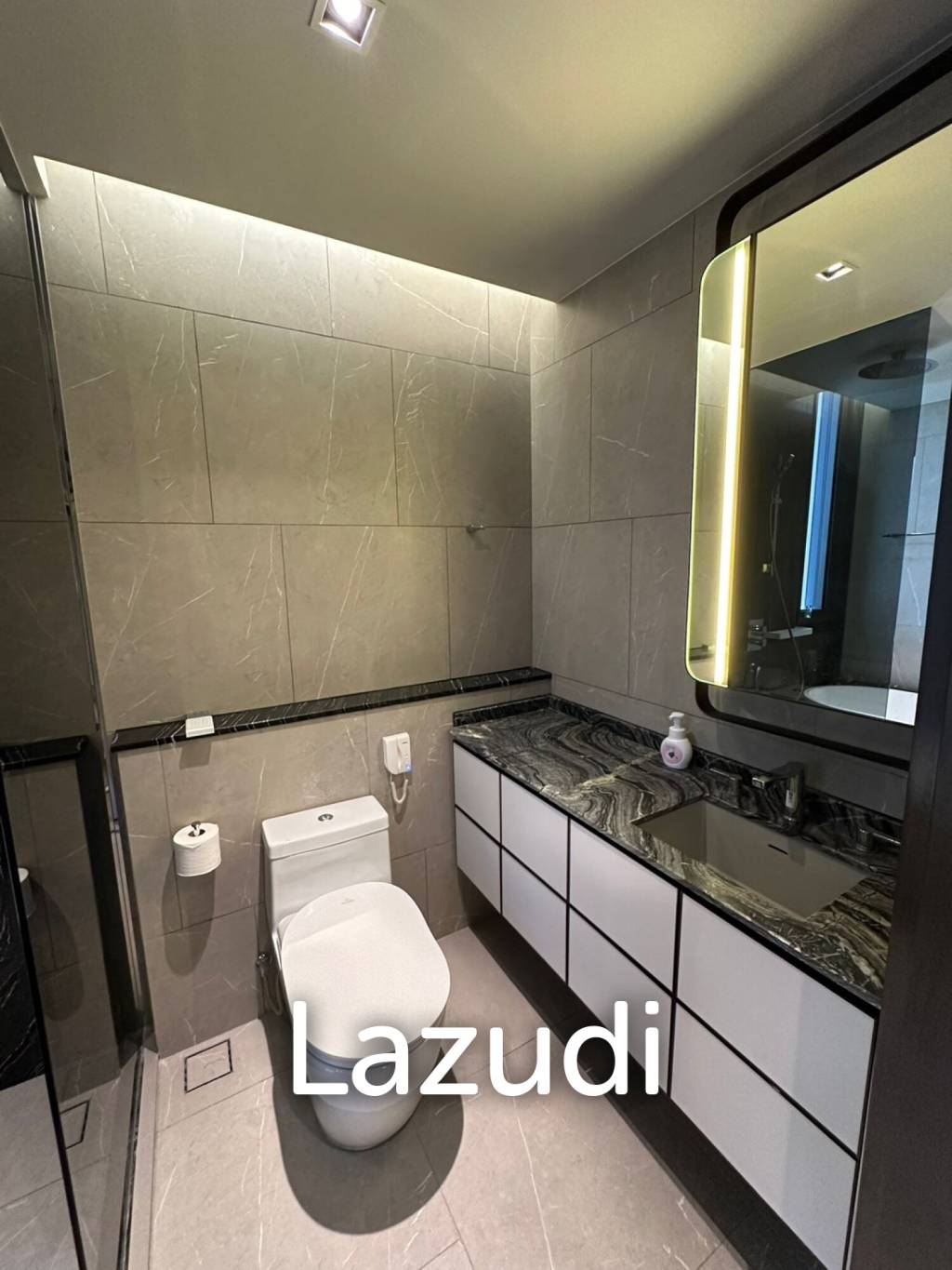 72 sqm 2 Bed Condo at The Reserve 61 Hideaway Bangkok