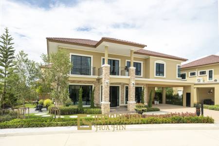Villa Rossella – Villa au style européen avec 4 chambres et piscine dans le lac Supalai Lagoon