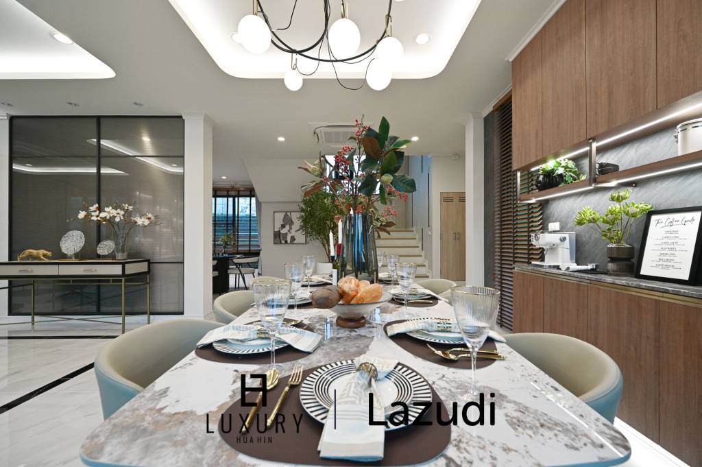 Villa Rossella – Villa im europäischen Stil mit 4 Schlafzimmern und Pool in der Supalai Lagoon Wohnanlage