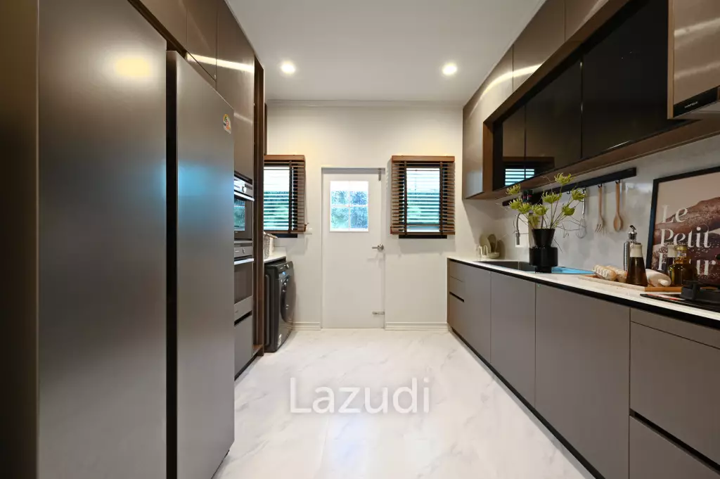 Villa Rossella - Classic European Design 4 Bed Villa with Pool in Supalai Lagoon
