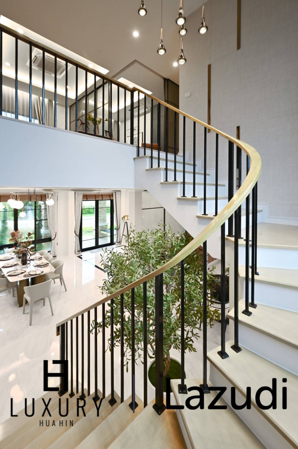 Villa Rossella – Villa im europäischen Stil mit 4 Schlafzimmern und Pool in der Supalai Lagoon Wohnanlage