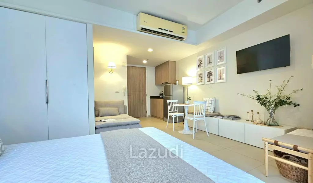 Newly Renovated Minimalist Studio at Unixx South Pattaya