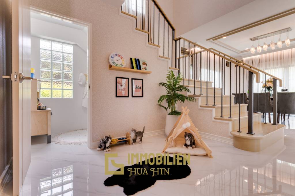 Villa Grosso – Villa de 295 m² avec 4 chambres dans le Supalai Lagoon Resort / Hua Hin