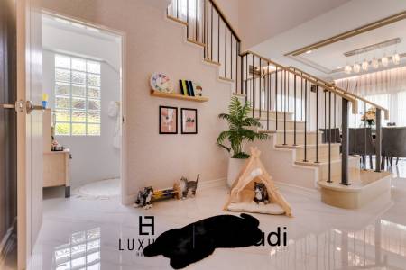 375 qm 4 Bett 6 Bad Villa Für Verkauf