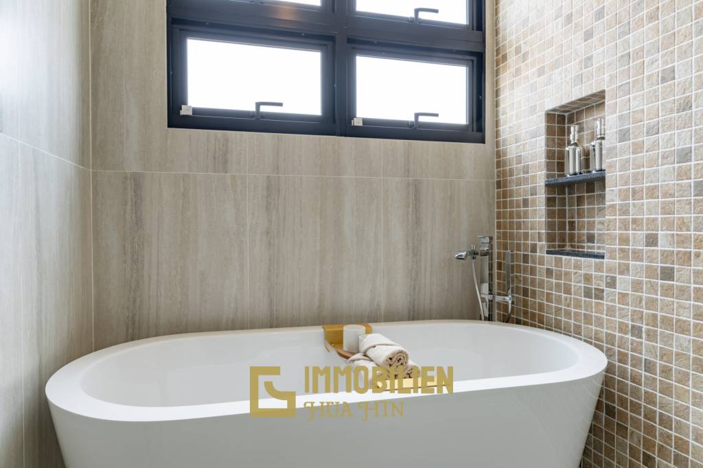 Villa Grosso – Villa de 295 m² avec 4 chambres dans le Supalai Lagoon Resort / Hua Hin