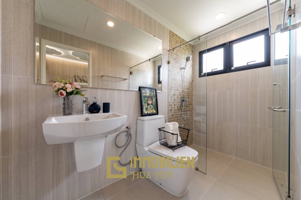 Villa Grosso – Villa de 295 m² avec 4 chambres dans le Supalai Lagoon Resort / Hua Hin