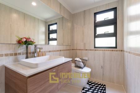 Villa Grosso – Villa de 295 m² avec 4 chambres dans le Supalai Lagoon Resort / Hua Hin