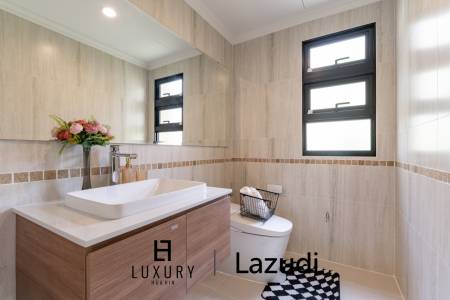 375 qm 4 Bett 6 Bad Villa Für Verkauf