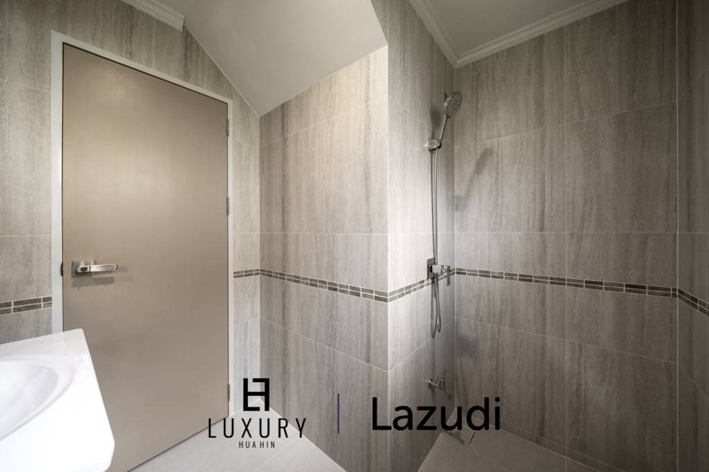 225 qm 4 Bett 3 Bad Villa Für Verkauf