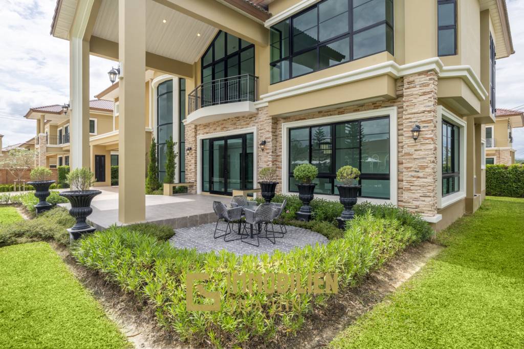 Villa Montana – La plus grande villa de 5 chambres du Supalai Lagoon Resort