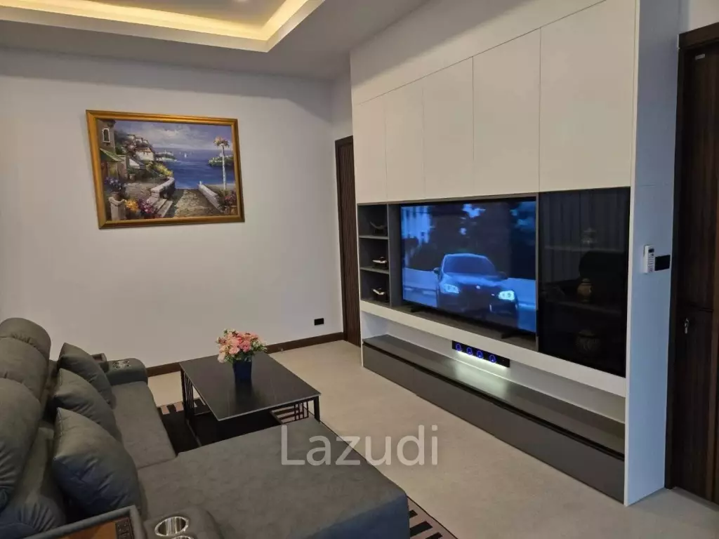 295 sqm Modern Courtyard Pool Villa in Hua Hin