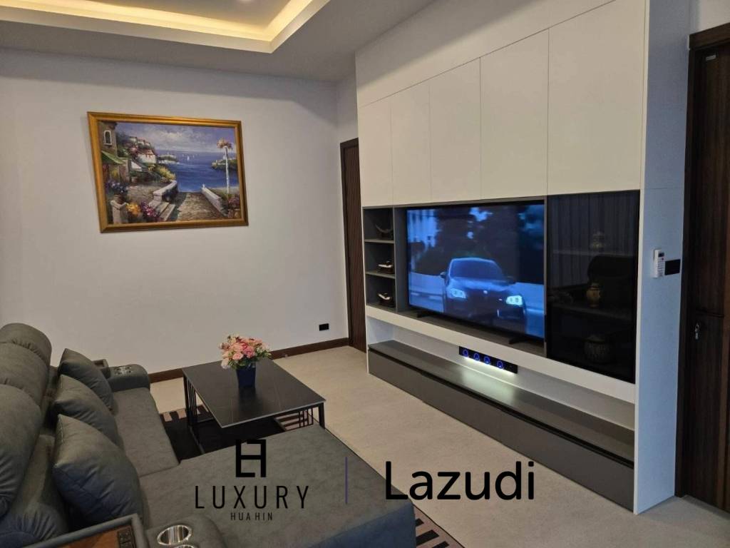 295 sqm Modern Courtyard Pool Villa in Hua Hin