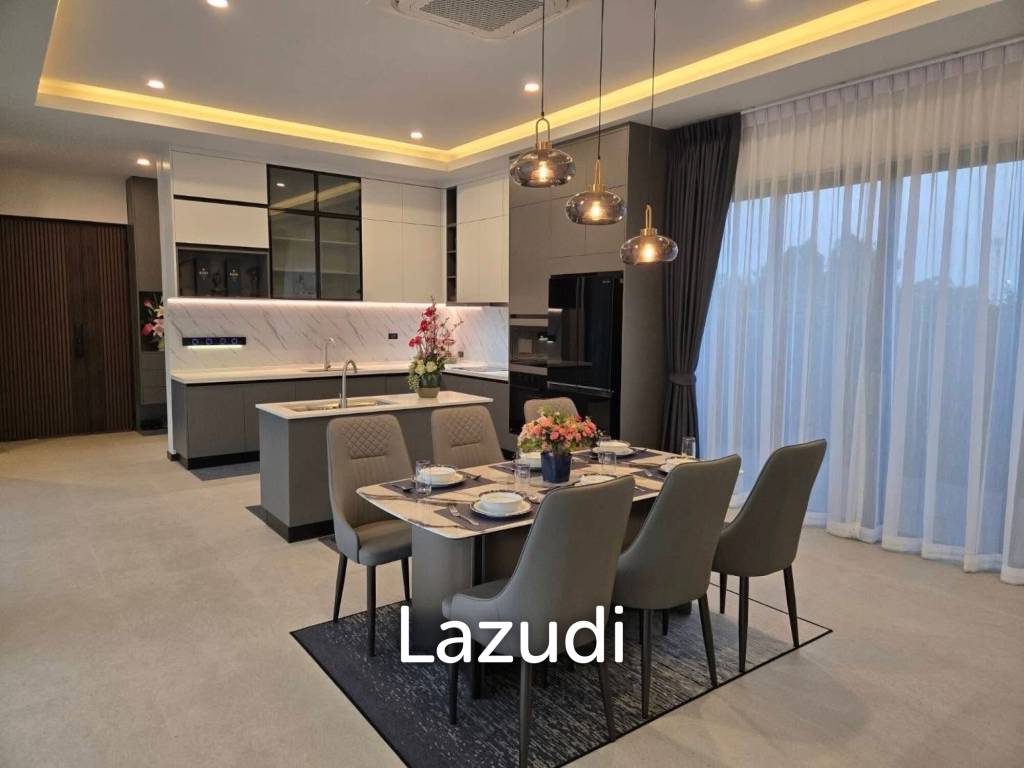 295 sqm Modern Courtyard Pool Villa in Hua Hin