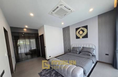 Жилая площадь 295 кв.м / 3 спальни + 4 ванные комнаты / частный бассейн