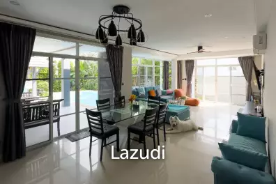 2-Storey Pool Villa with Beautiful View for Sale in Soi Pasak Thalang