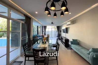 2-Storey Pool Villa with Beautiful View for Sale in Soi Pasak Thalang