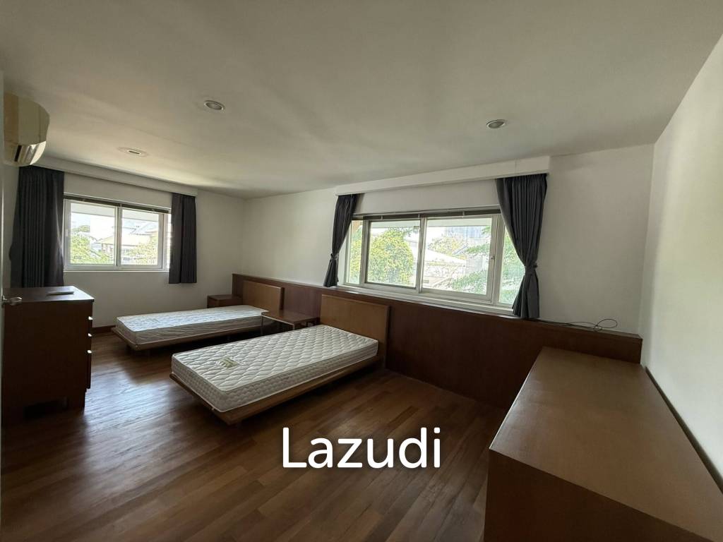 250 sqm Modern 3 Bed Detached Home with Pool in Khlong Tan Nuea Bangkok