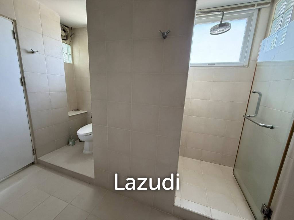 250 sqm Modern 3 Bed Detached Home with Pool in Khlong Tan Nuea Bangkok