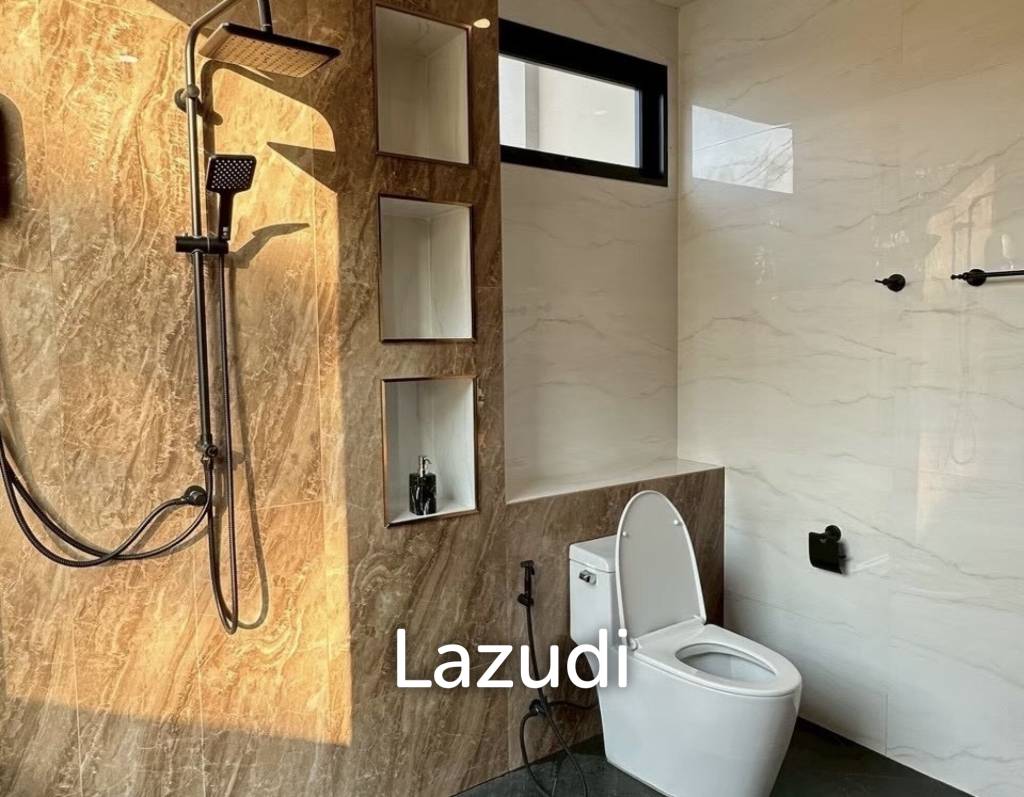 Modern 1 Bedroom Villa with Jacuzzi in Pran Buri