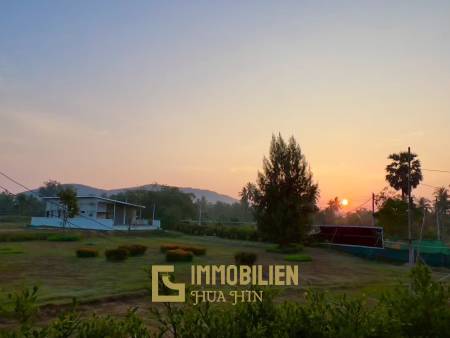 Endroit calme / vue sur la montagne / entièrement meublé