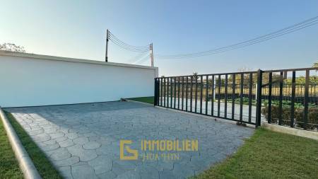 Endroit calme / vue sur la montagne / entièrement meublé