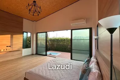Modern 1 Bedroom Villa with Jacuzzi in Pran Buri