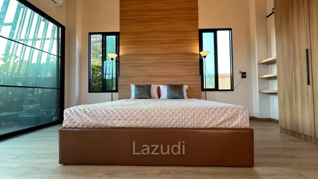 Modern 1 Bedroom Villa with Jacuzzi in Pran Buri