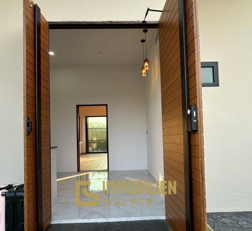 Endroit calme / vue sur la montagne / entièrement meublé