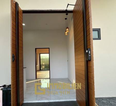 Endroit calme / vue sur la montagne / entièrement meublé