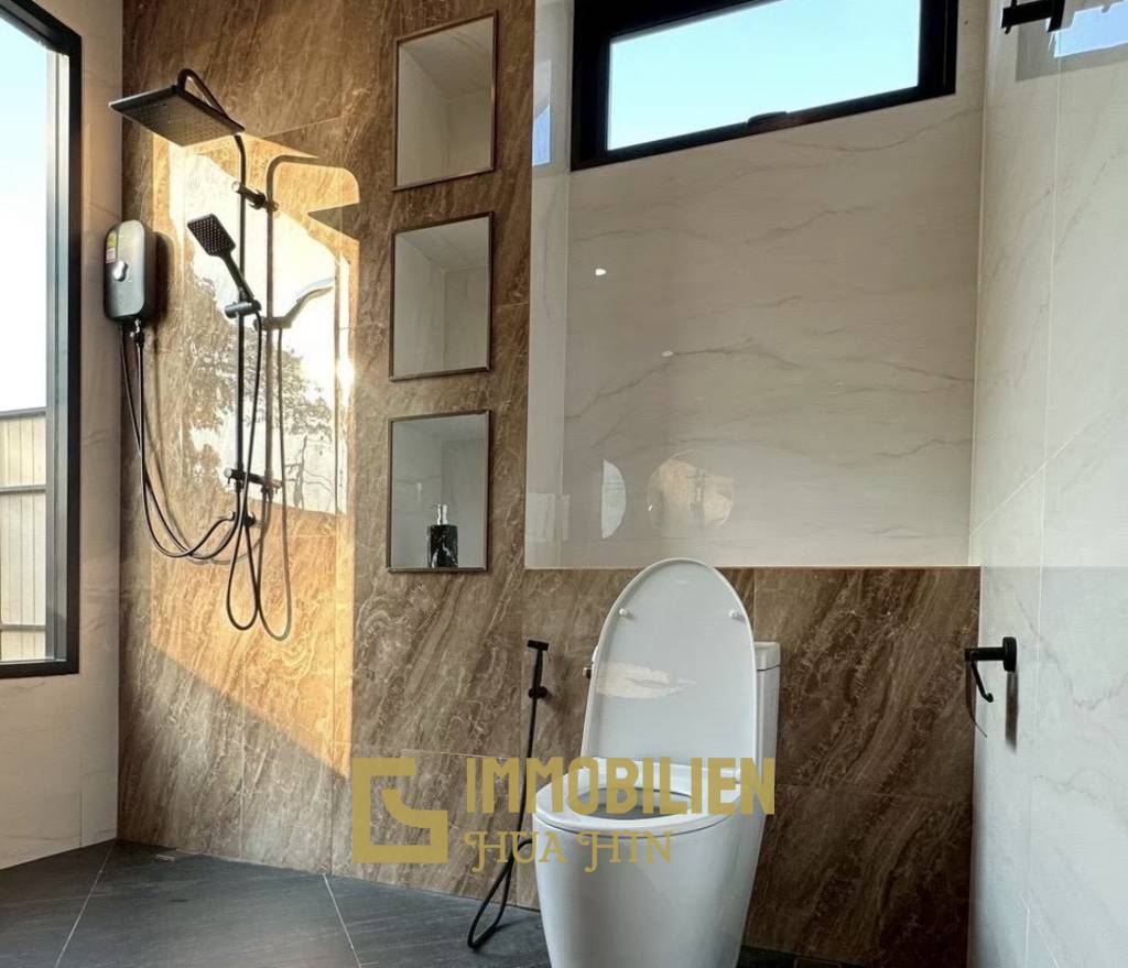 Endroit calme / vue sur la montagne / entièrement meublé