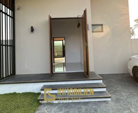 Endroit calme / vue sur la montagne / entièrement meublé