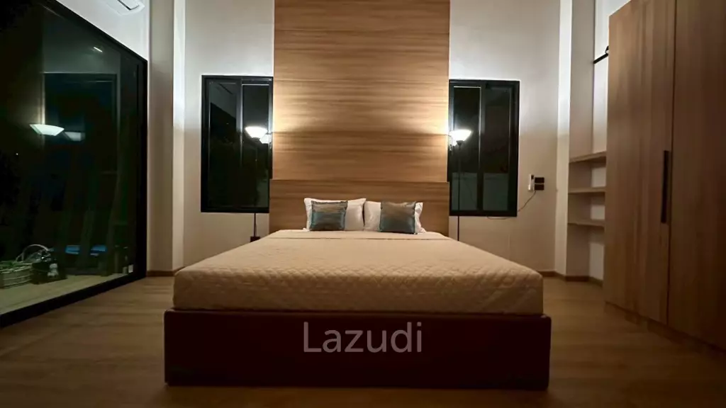 Modern 1 Bedroom Villa with Jacuzzi in Pran Buri