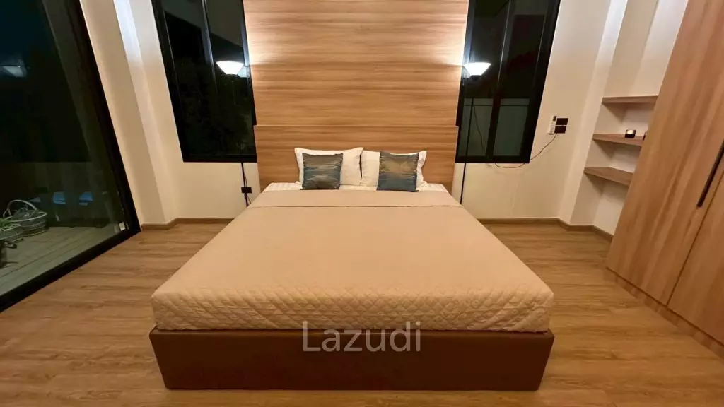 Modern 1 Bedroom Villa with Jacuzzi in Pran Buri