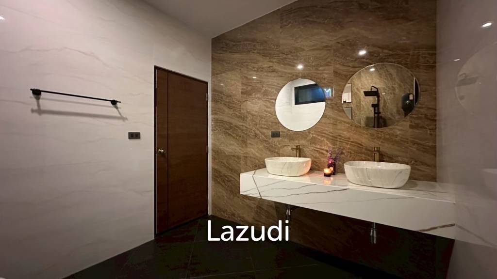 Modern 1 Bedroom Villa with Jacuzzi in Pran Buri